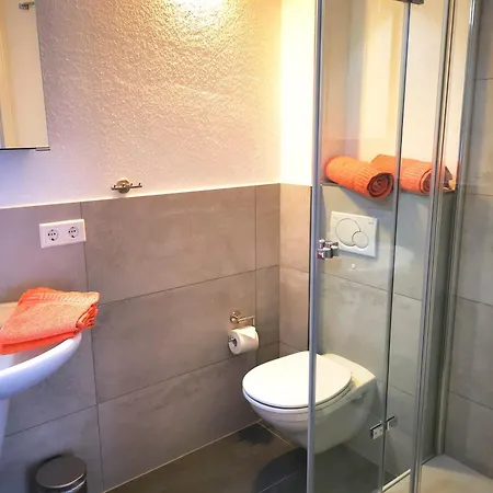 Hass - Haus 1 * פהמארן